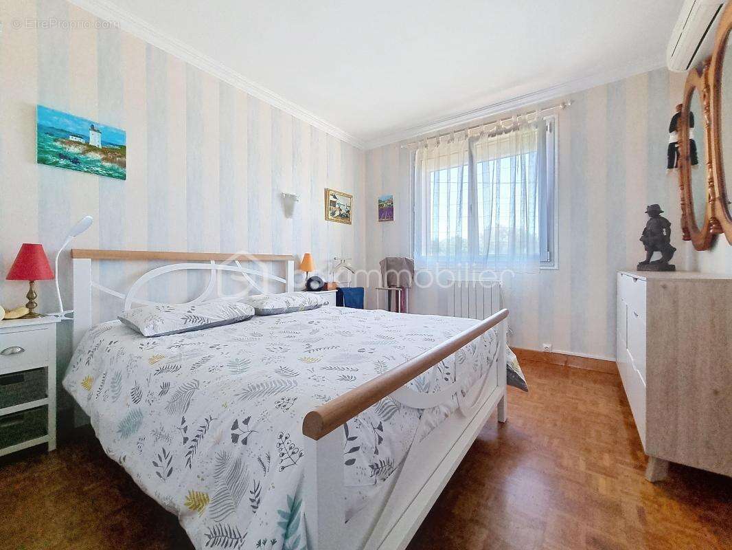 MAISON avec sous-sol total et piscine - photo 10