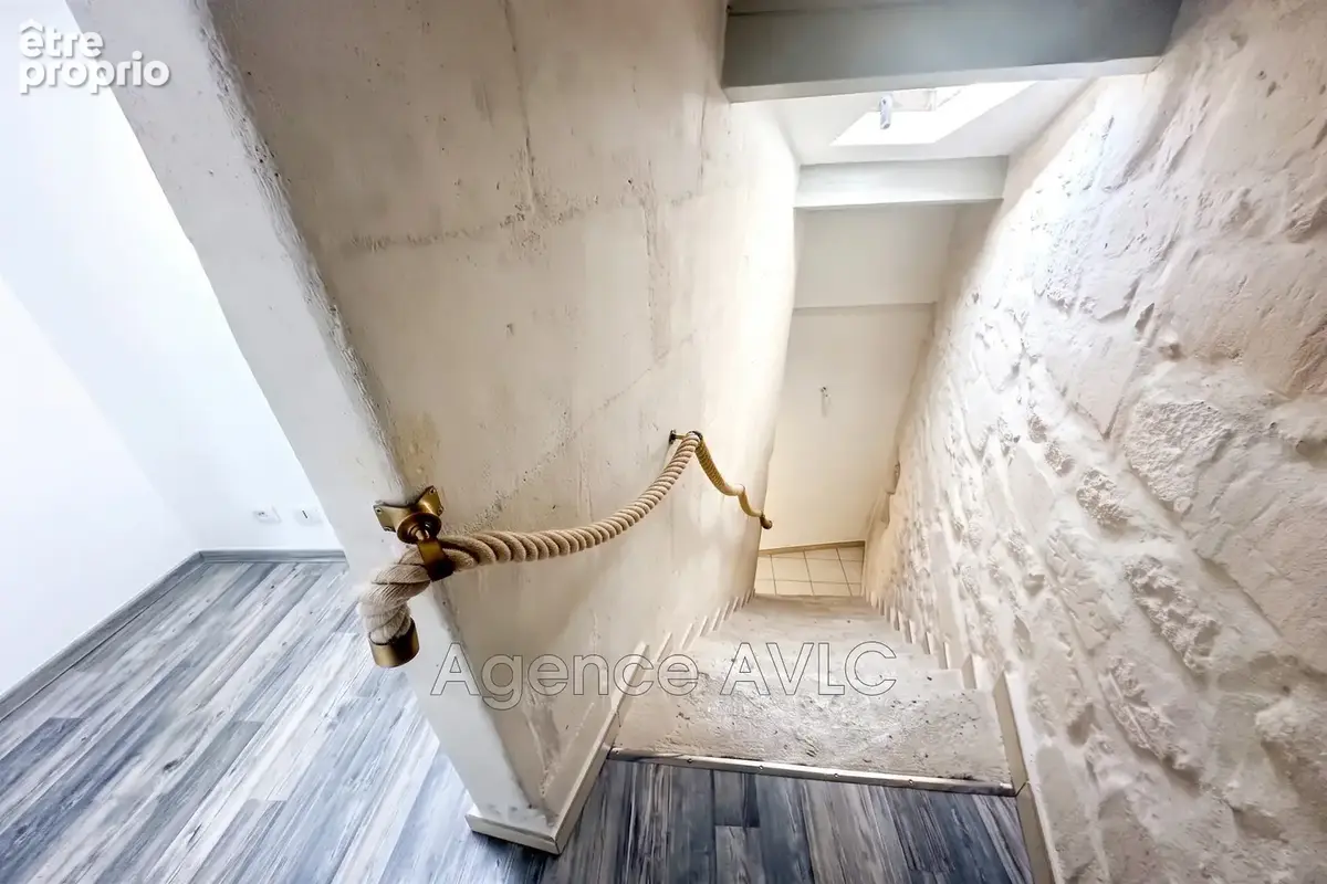 Maison 4 pièces 86 m² à vendre à Arles (13200) - photo 7