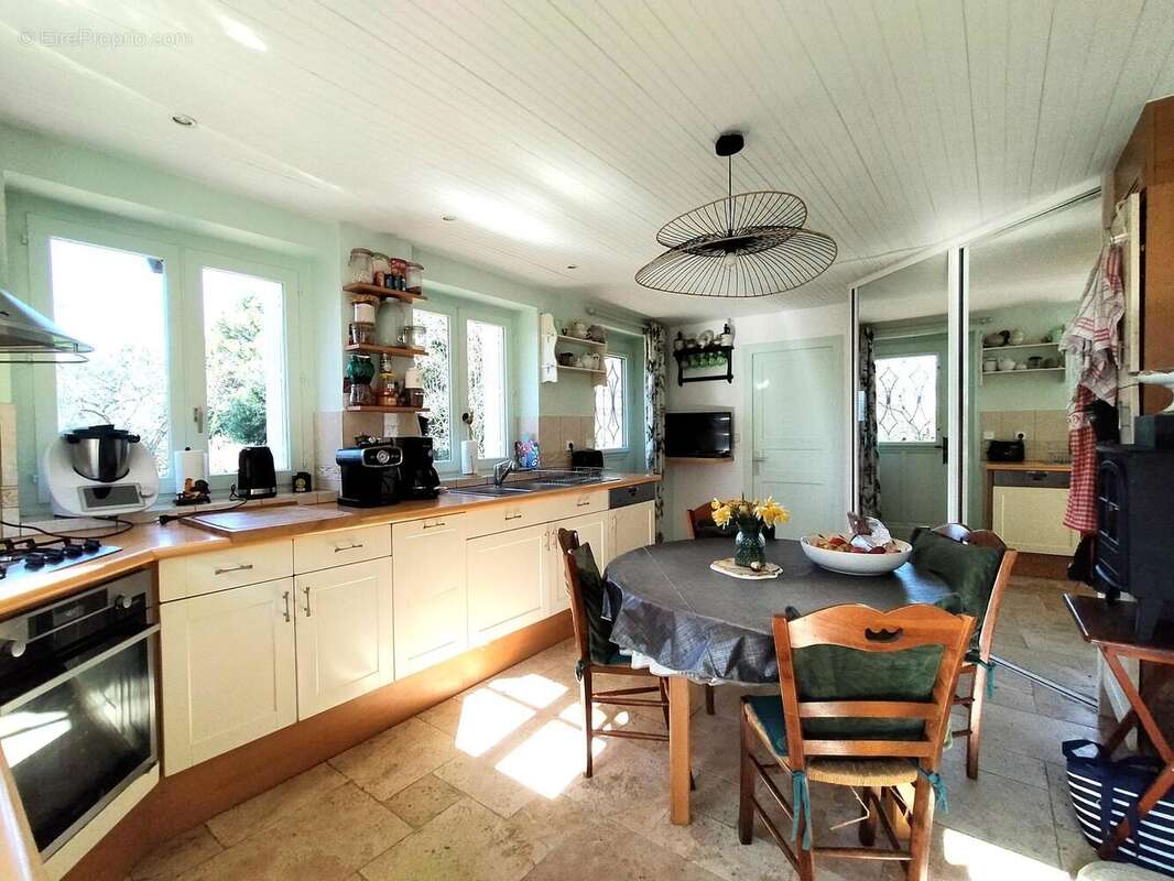 Maison à vendre Sougé le Ganelon cuisine - Maison à SOUGE-LE-GANELON