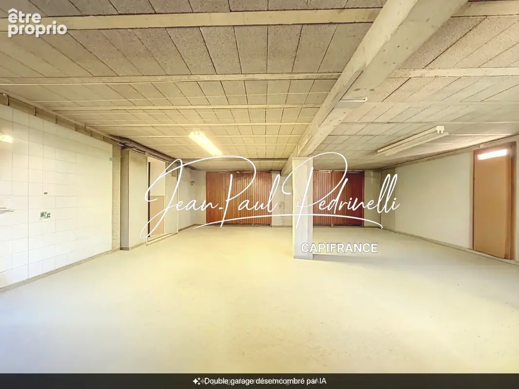 CALUIRE-ET-CUIRE Cœur Vassieux - Maison 4 pièces et spacieux double garage et espace rangement - Terrain plat 770 M²  piscinable - photo 17