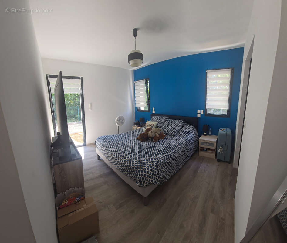 MAISON 2018 / 139 m2 / 3 ch + bureau dont une suite parentale / garage / jardin / piscine - photo 10