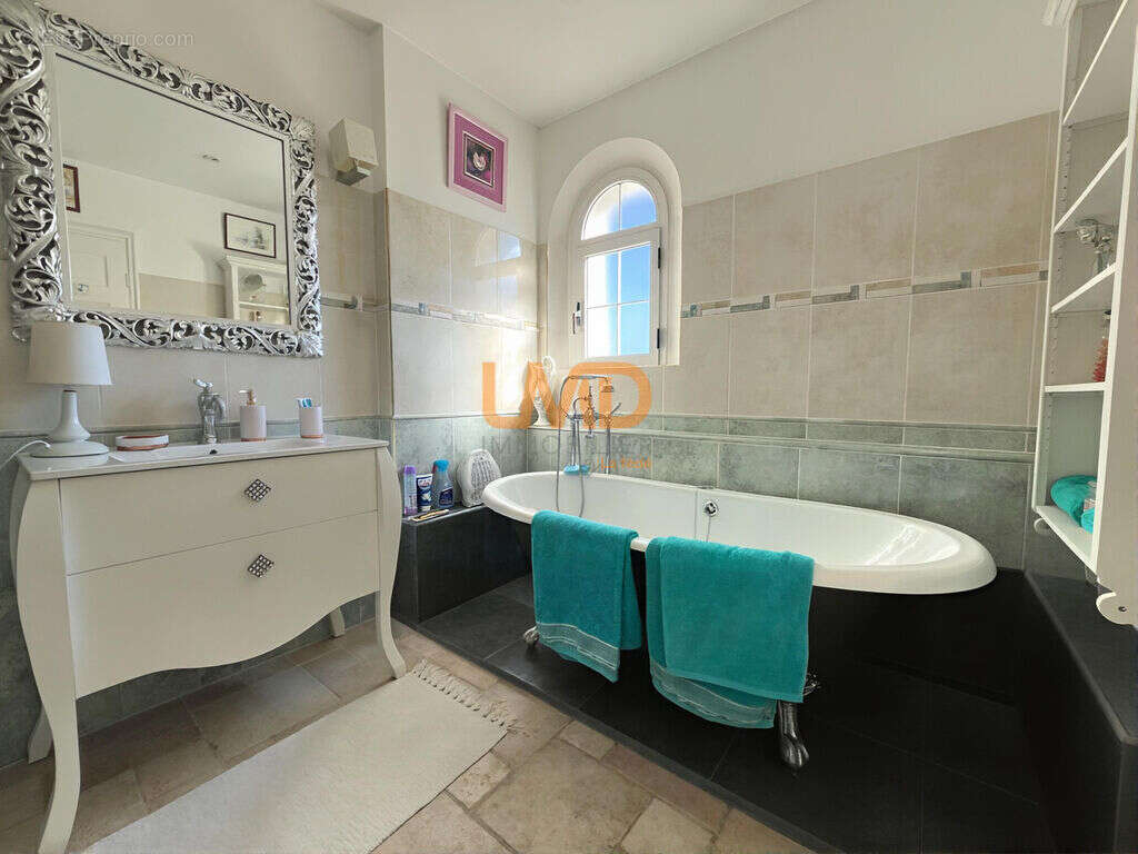 Maison à TRANS-EN-PROVENCE