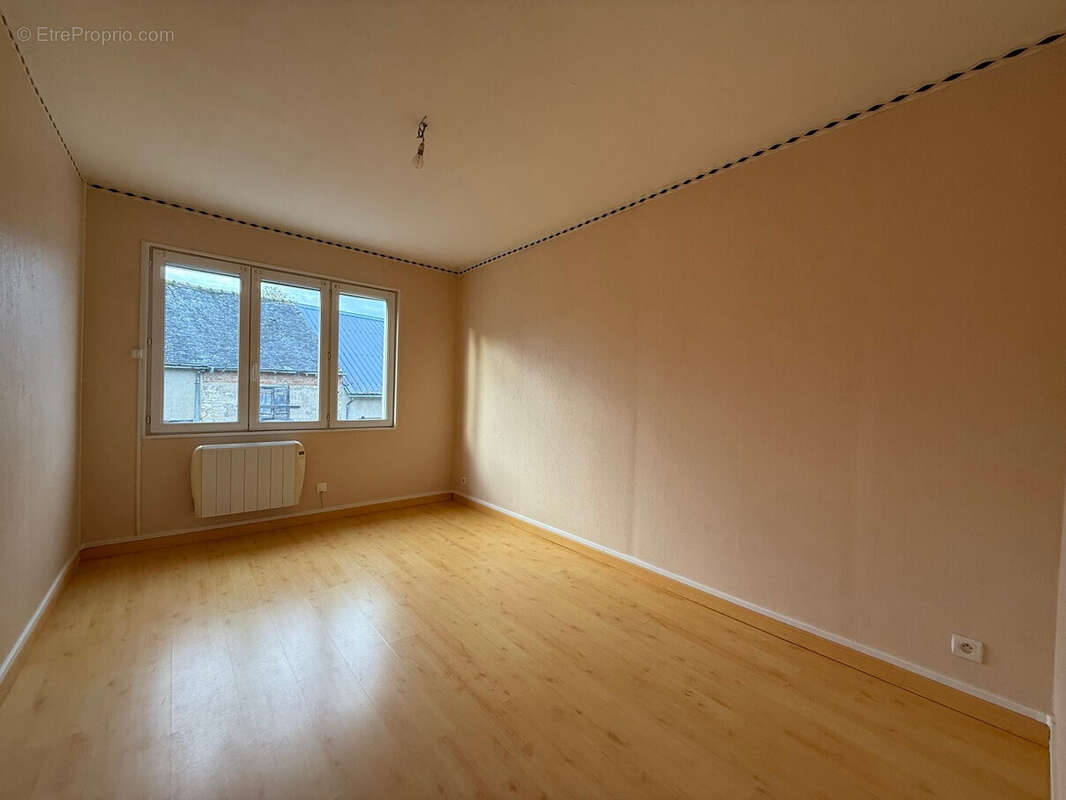 Maison à LES BORDES