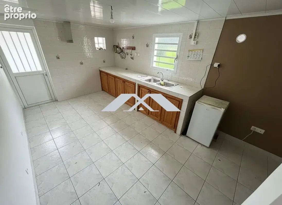 Maison 6 pièces 94 m² à vendre à Les Avirons (97425) - photo 2
