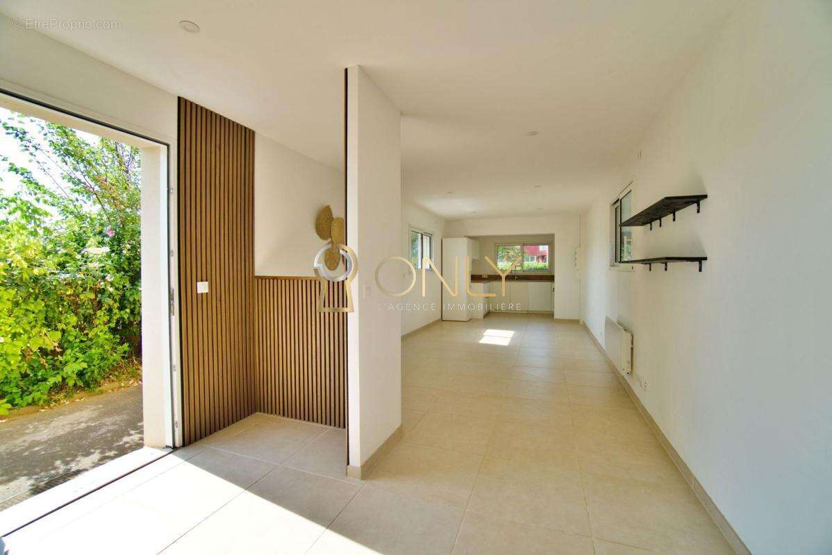 Reyrieux - Maison individuelle - 1110m² de terrain - 2 chambres - photo 15