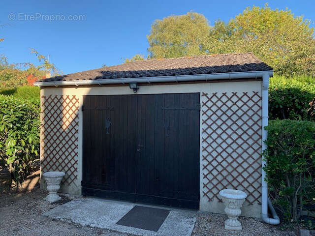 Maison à LE MEE-SUR-SEINE