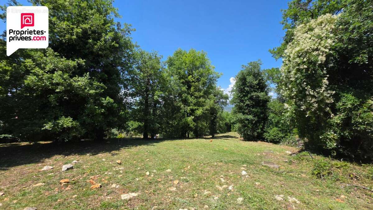 Terrain à SAINT-CEZAIRE-SUR-SIAGNE
