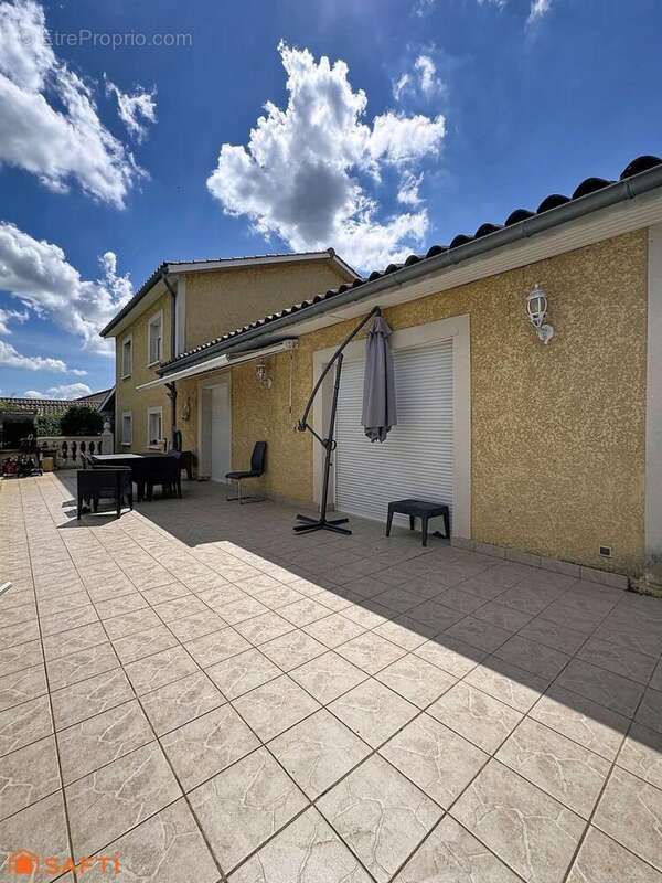 Photo 2 - Maison à LE PEAGE-DE-ROUSSILLON