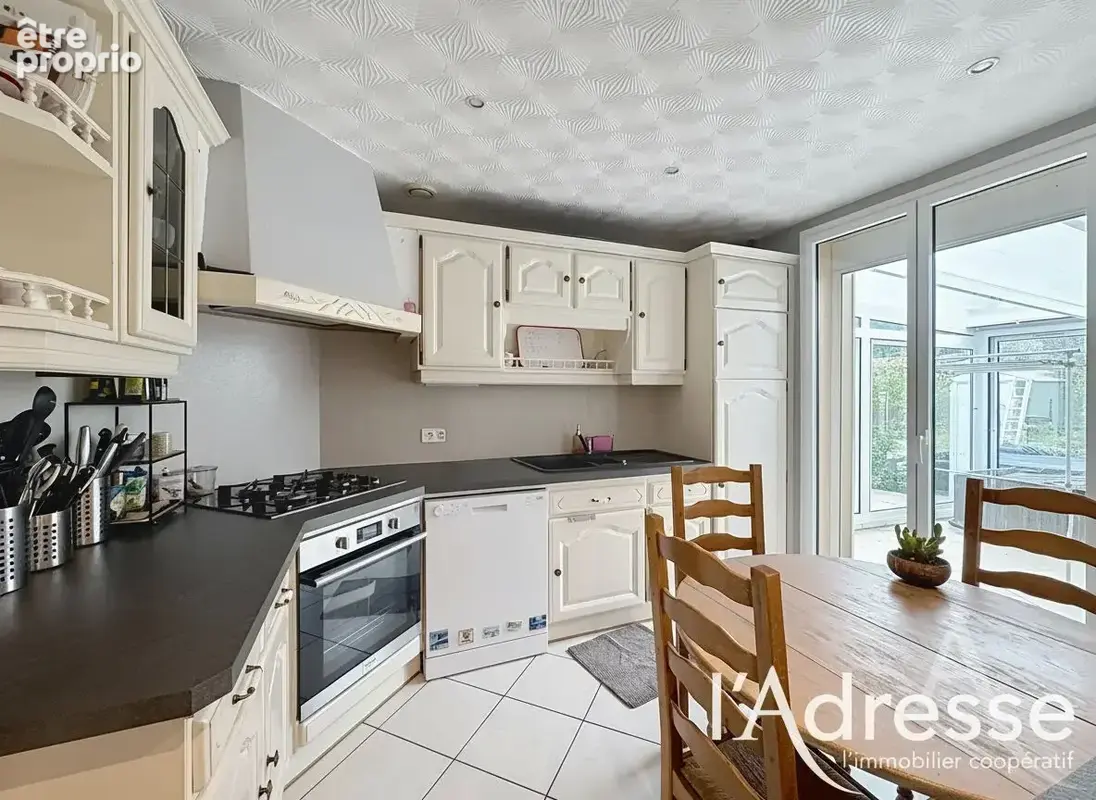 Fleury - charmante maison 4 chambres - veranda - jardin - garage - photo 6