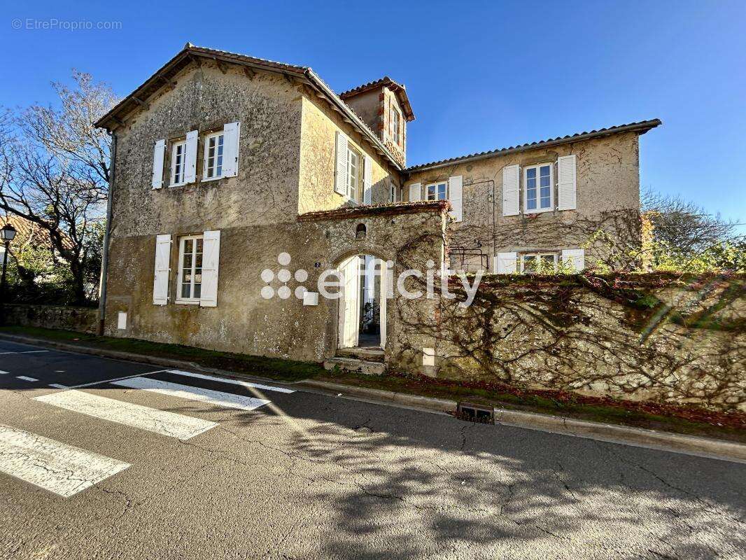 Maison à TALMONT-SAINT-HILAIRE