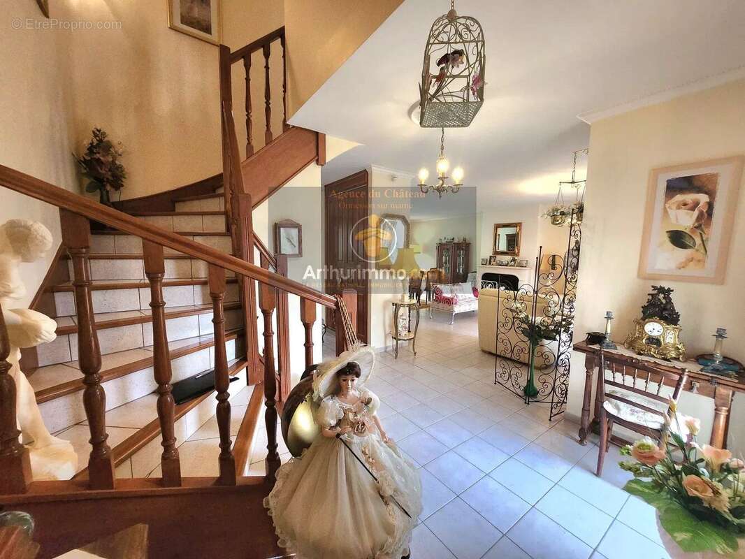 Maison à CHENNEVIERES-SUR-MARNE