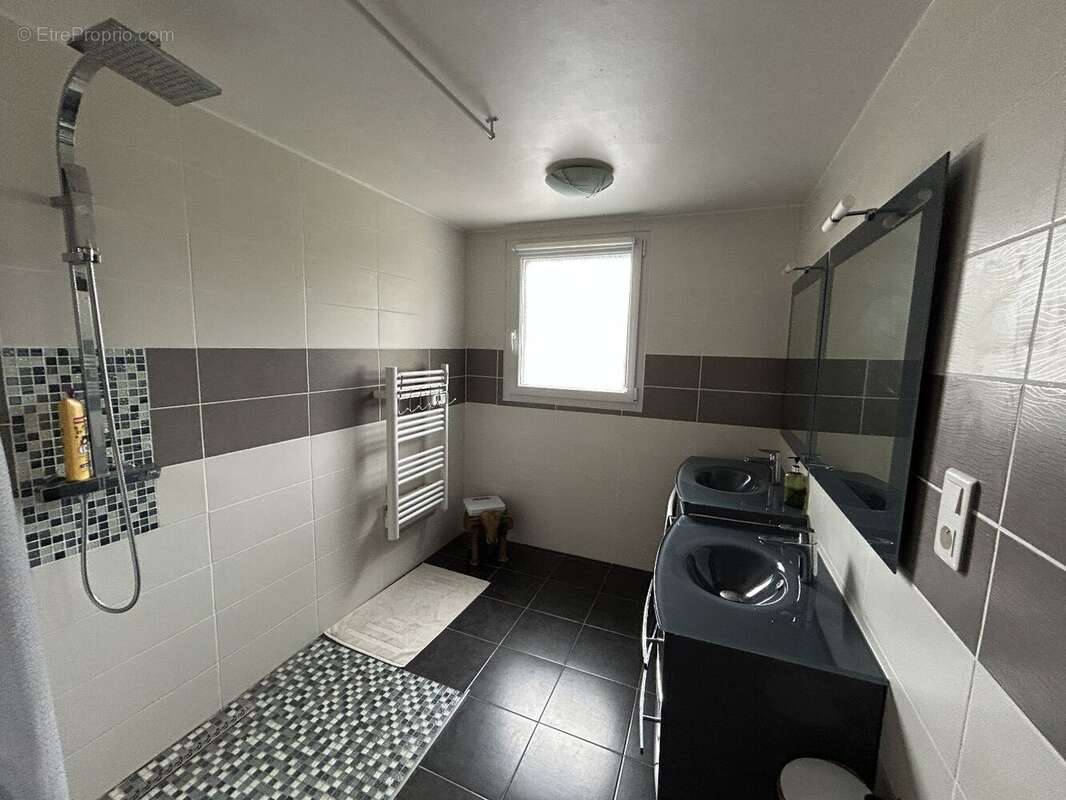 Maison à SAINT-EVARZEC