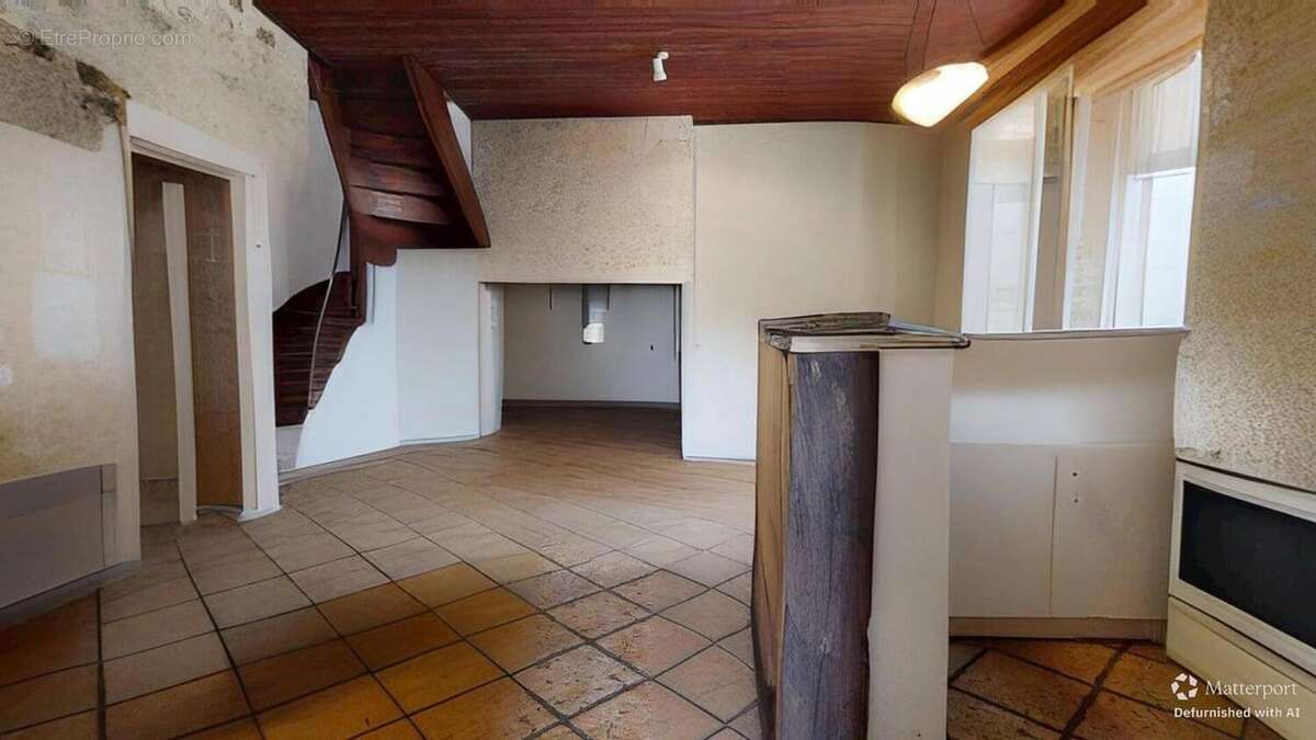 Maison au coeur d'un des plus beaux villages de France, à rénover, avec appartement indépendant et garage - photo 11