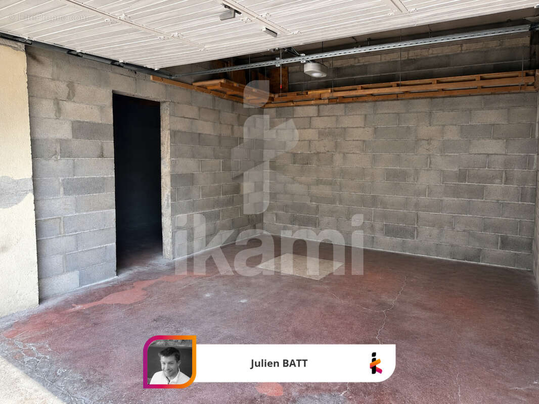 Grand garage 40 m2 - ideal investissement locatif - rentabilite brute 7.7 % - photo 2
