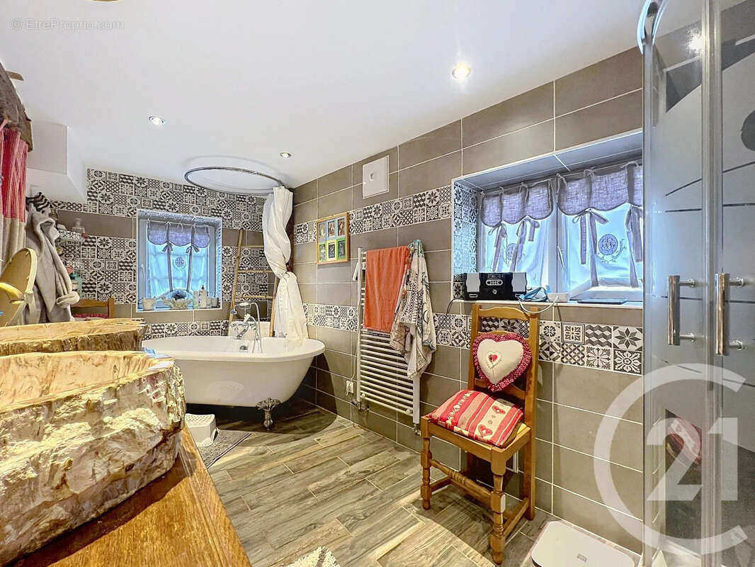 Maison 207 m² à Pont-Audemer  - photo 8