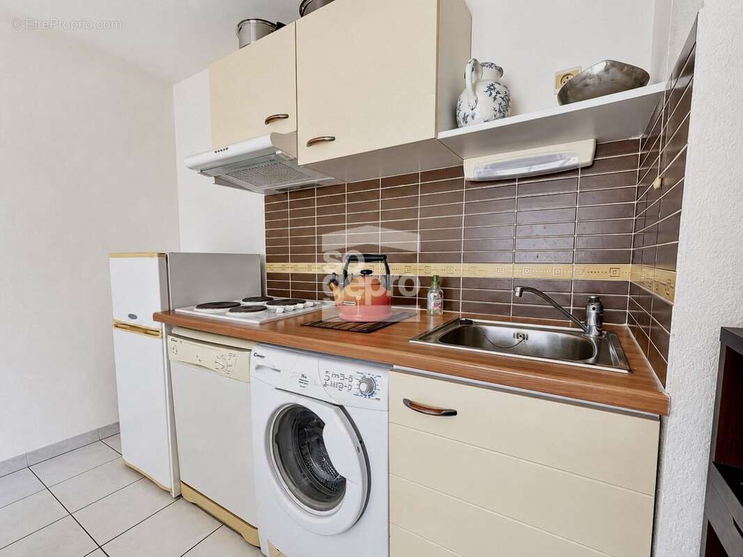 Réf : 2297 - Vente 2 Pièces avec terrasse et parking à Agde secteur les Cayrets ! - photo 4