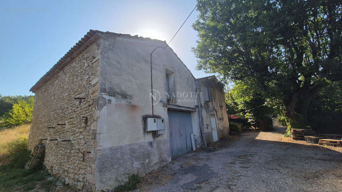 Maison à BONNIEUX