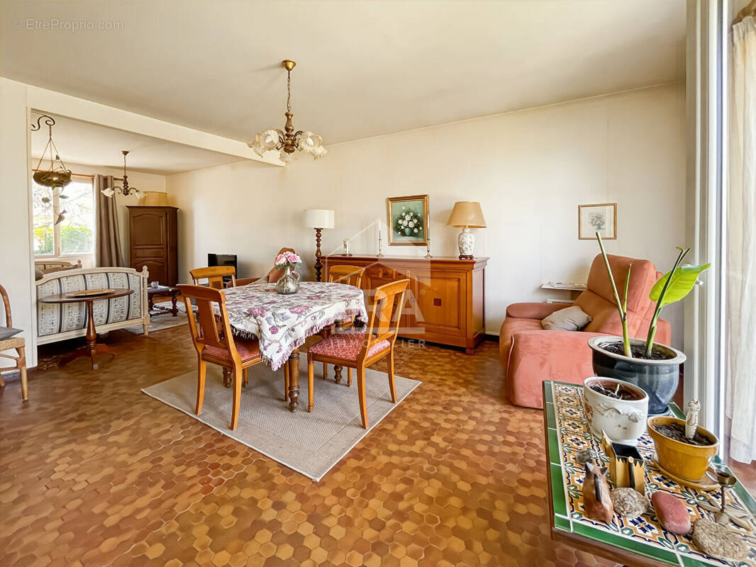 Maison à LE CHATELET-EN-BRIE