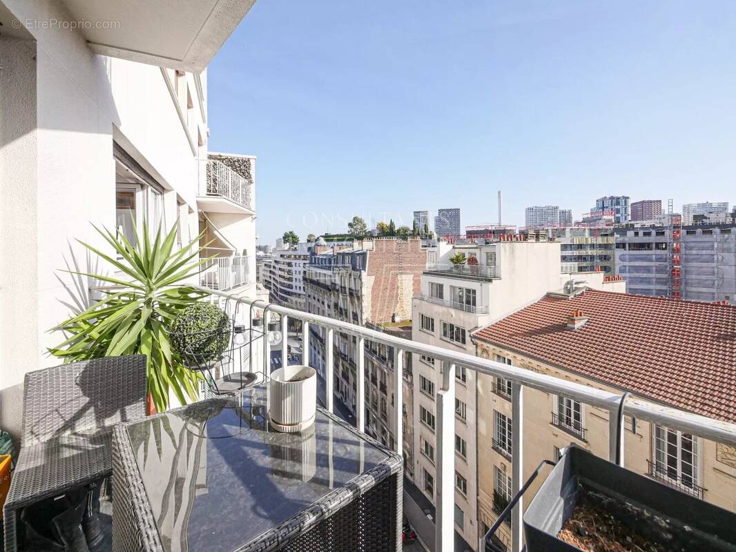 Appartement à PARIS-16E