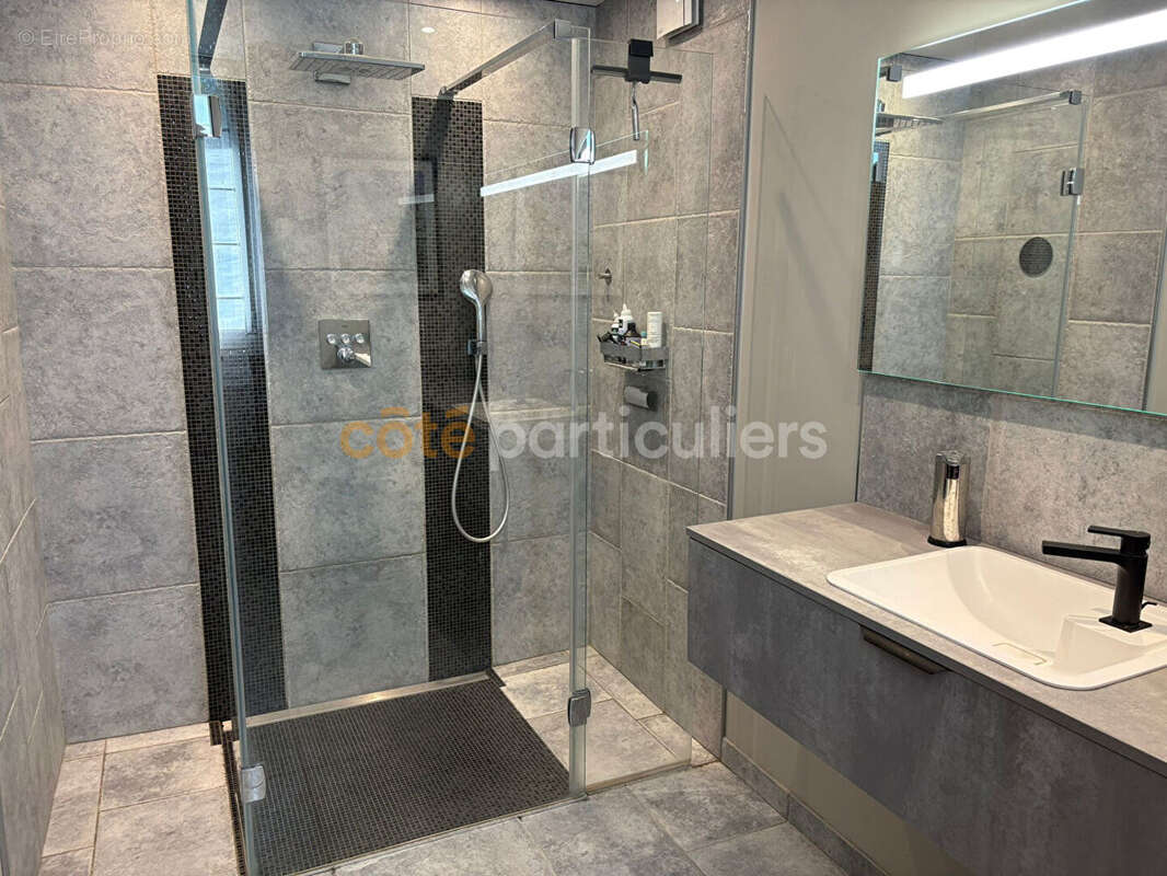 Maison à SAINT-PIERRE-SUR-DIVES