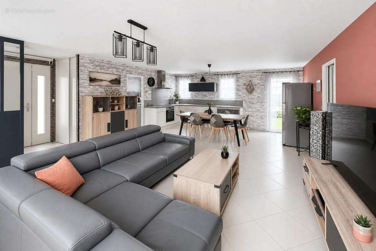Maison à MONTCARET
