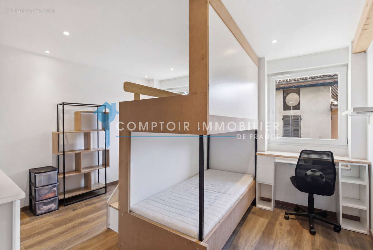 Appartement à RIVES