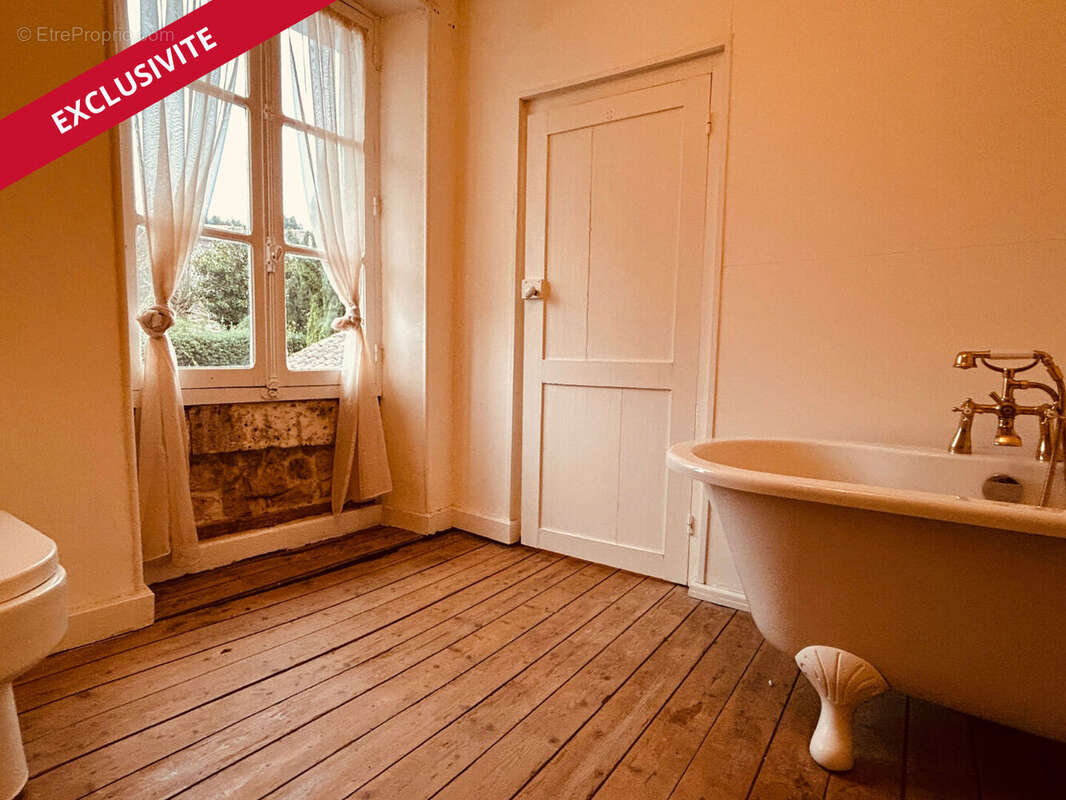 Maison à NANTEUIL-EN-VALLEE