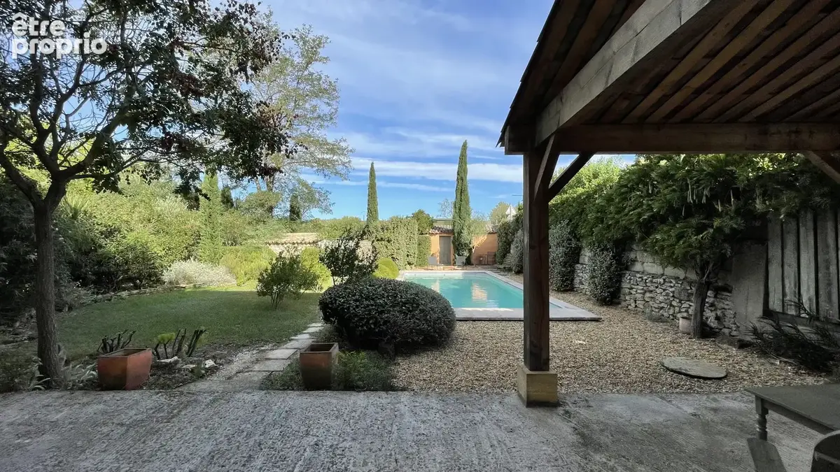 Photo Maison à Saint-Quentin-La-Poterie au prix de 748 000€