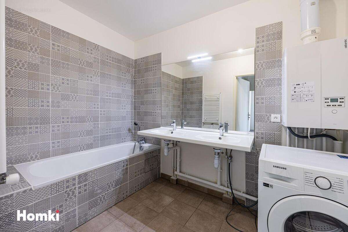 Appartement à SARTROUVILLE