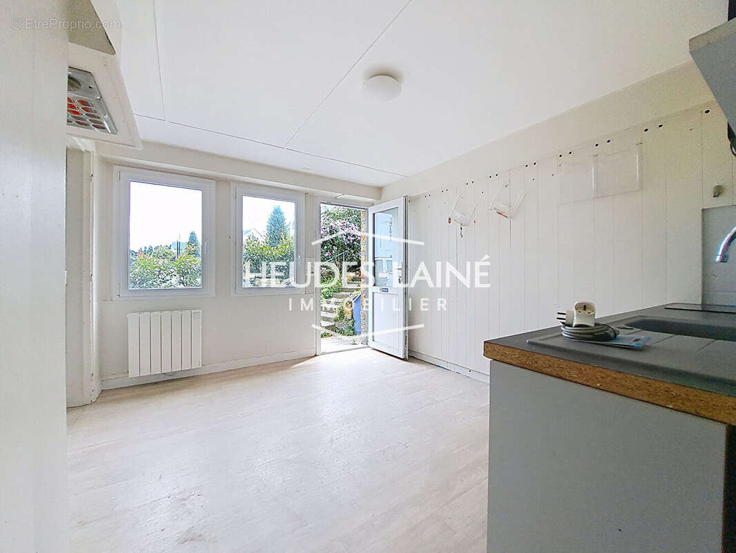 GRANVILLE - Appartement en rez-de-cour à vendre - 50400 - photo 3