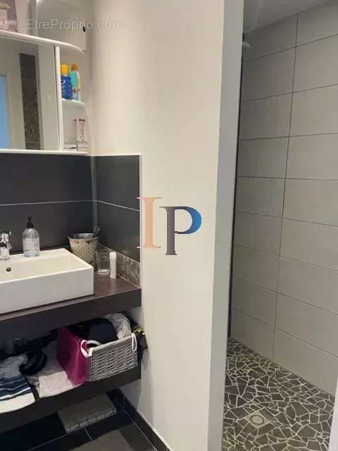 Maison à SAINT-CHRISTOPHE-EN-BRIONNAIS