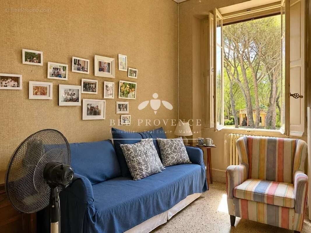 Propriété de caractère dans un cadre exceptionnel, offrant de nombreuses possibilités! - photo 15