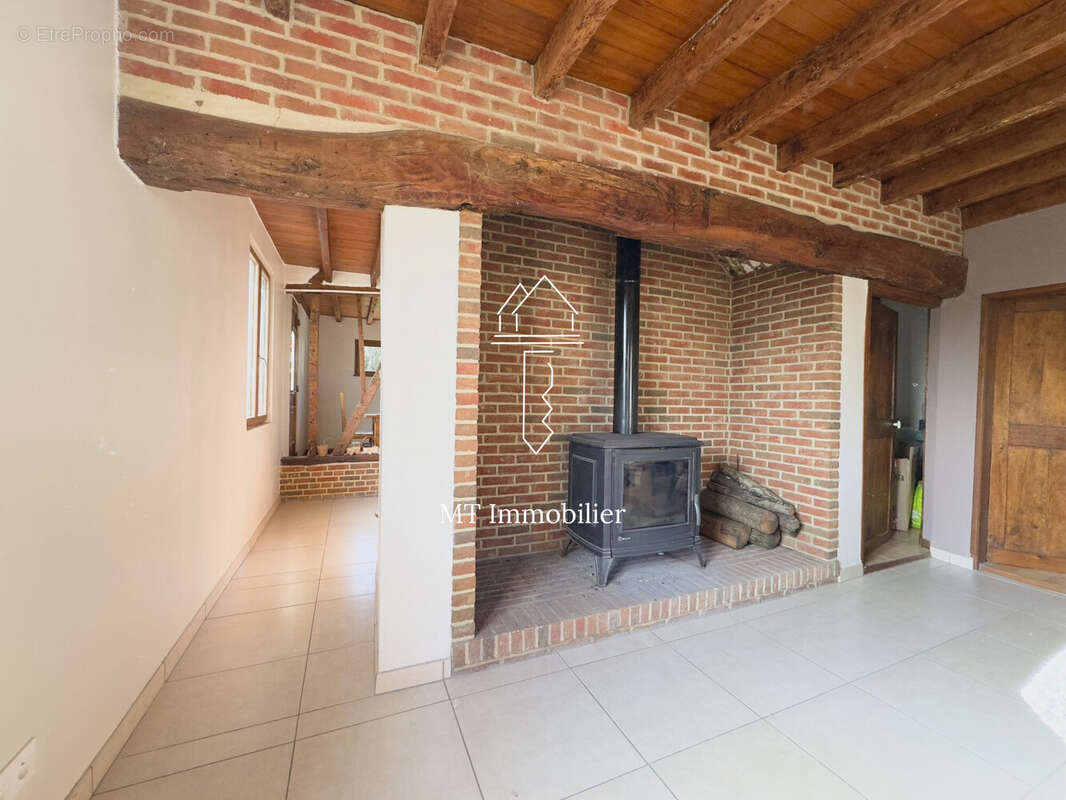 Maison à AIX-EN-ISSART