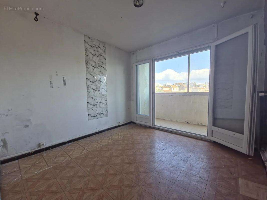 Appartement à MARSEILLE-11E