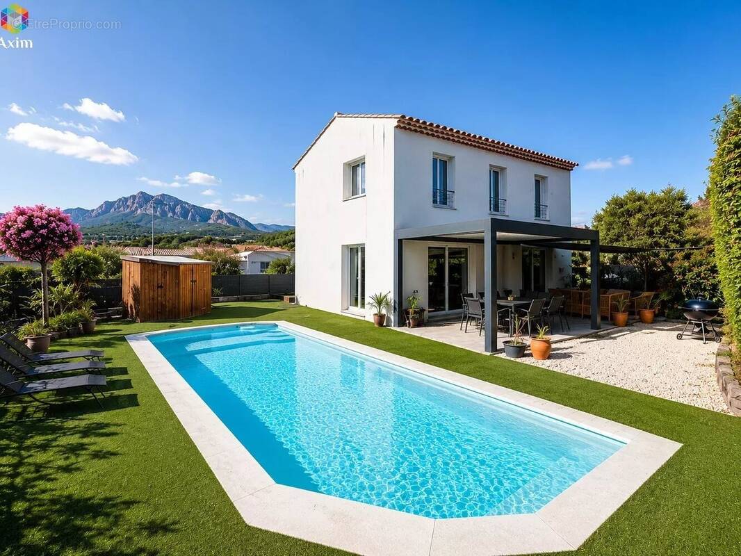 Maison à PUGET-SUR-ARGENS