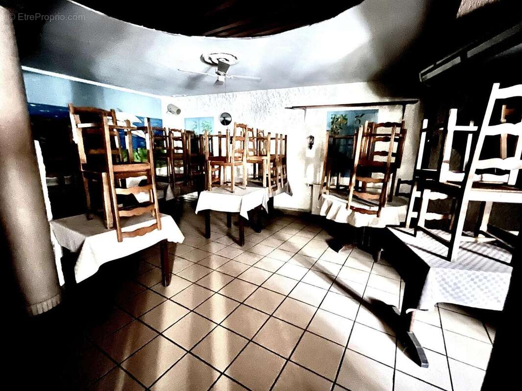 Photo 4 - Commerce à FESSENHEIM