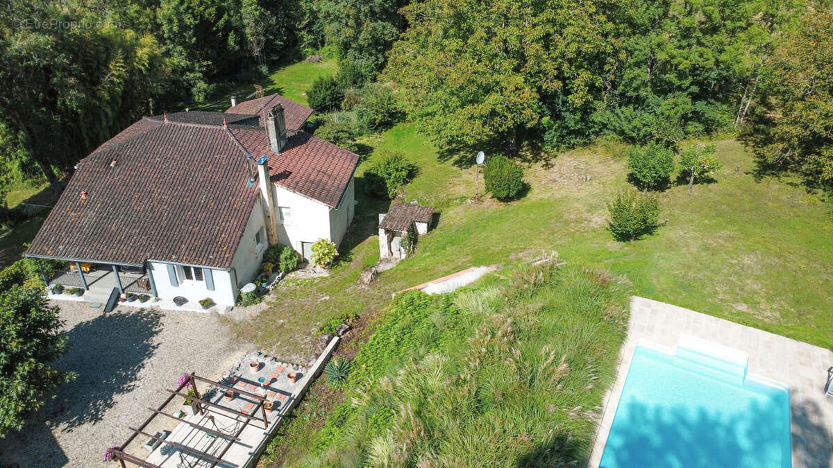 Maison à BAGAT-EN-QUERCY