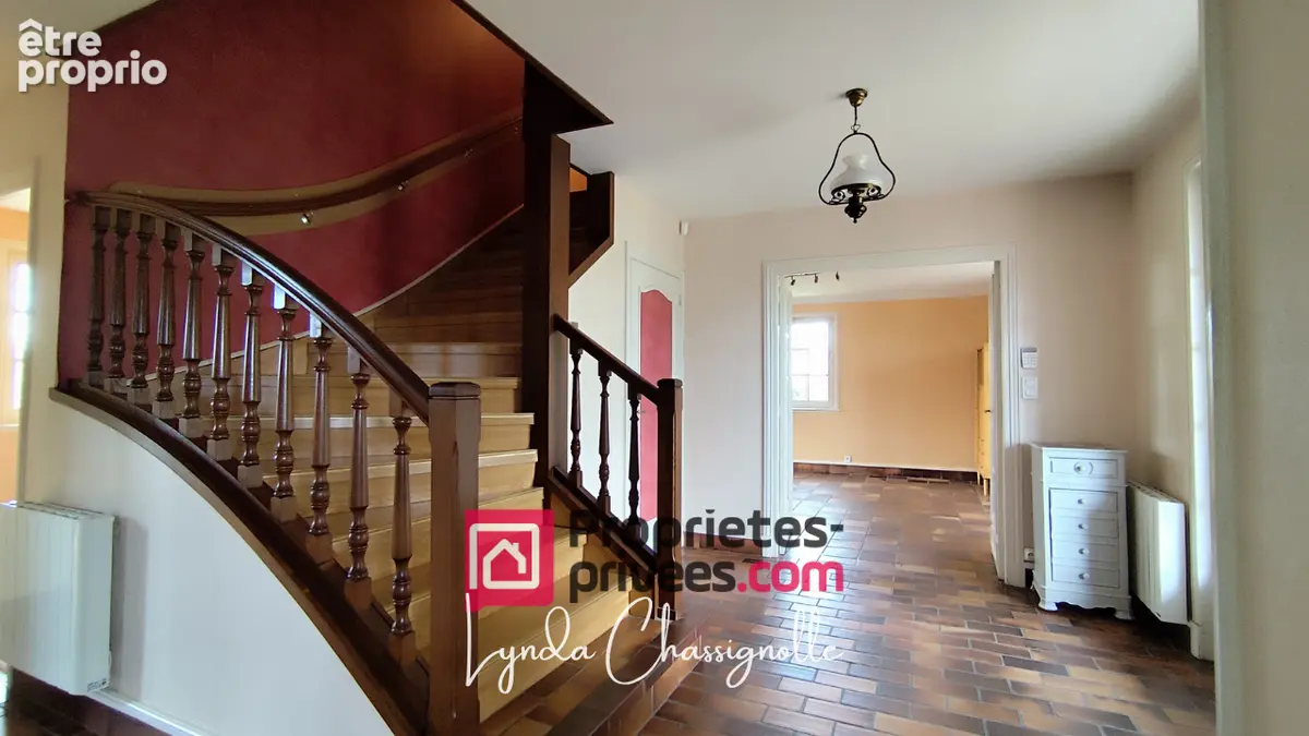 Maison à Mably - 5 chambres - 127m² - photo 4
