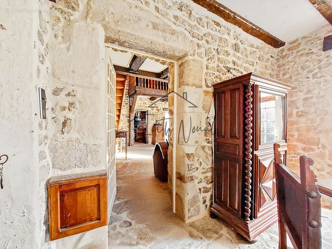 Maison à SAINTE-EULALIE-DE-CERNON