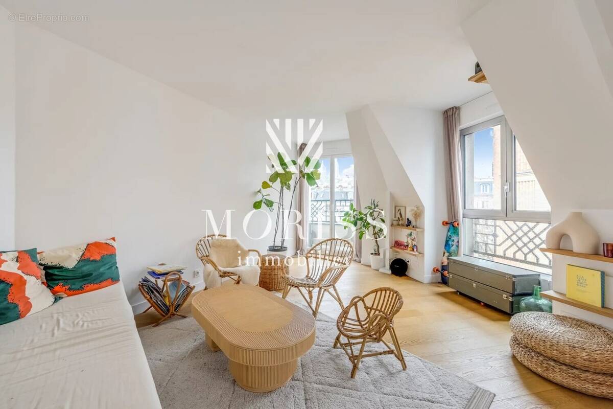 Appartement à PARIS-18E