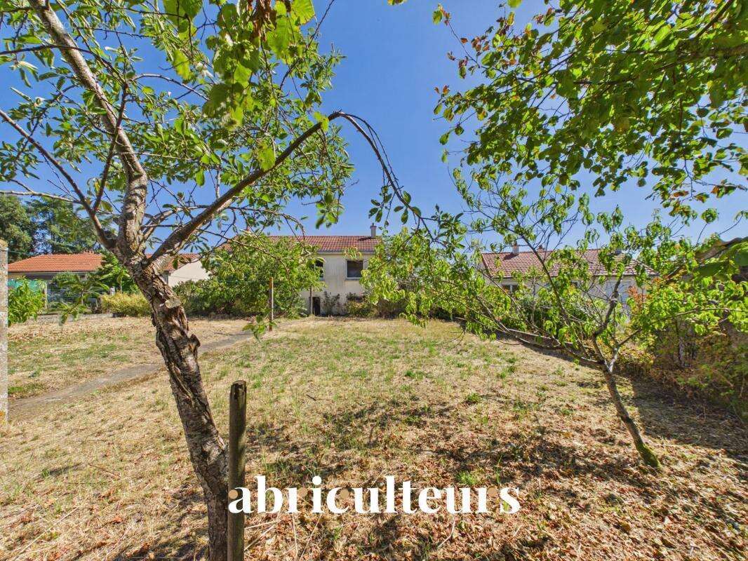 Maison type nantaise , avec grand jardin en vente à bourg de St Hilaire de Clisson (44190) - photo 9