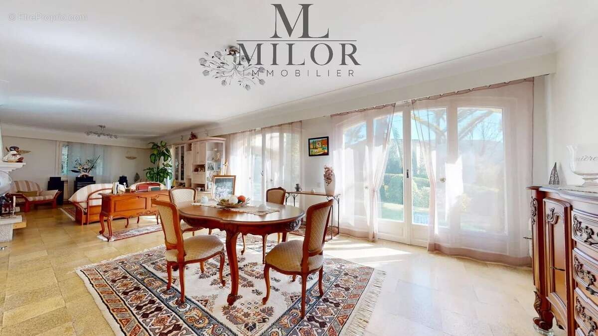 Villa - piscine - jardin 2000m2 - photo 7