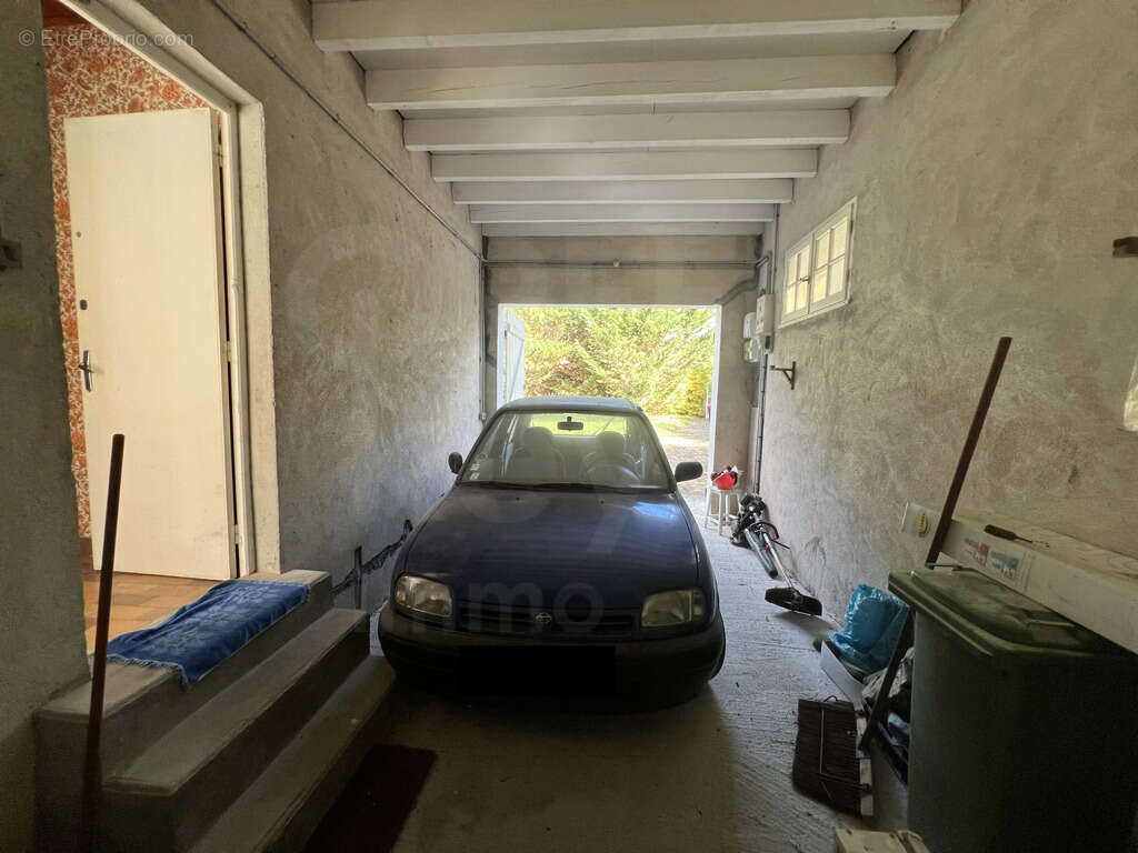 Maison à SAINT-MARTIN-DES-CHAMPS