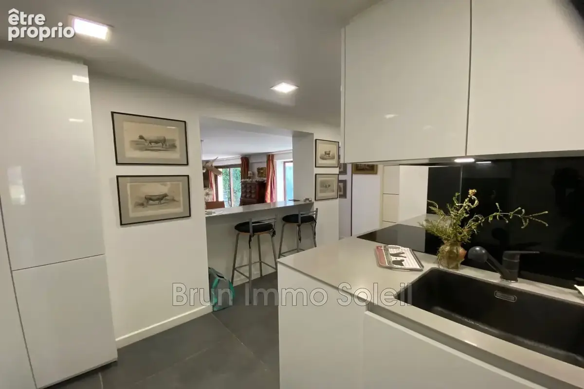 Maison 4 pièces 145 m² à vendre à Coursegoules (06140) - photo 5