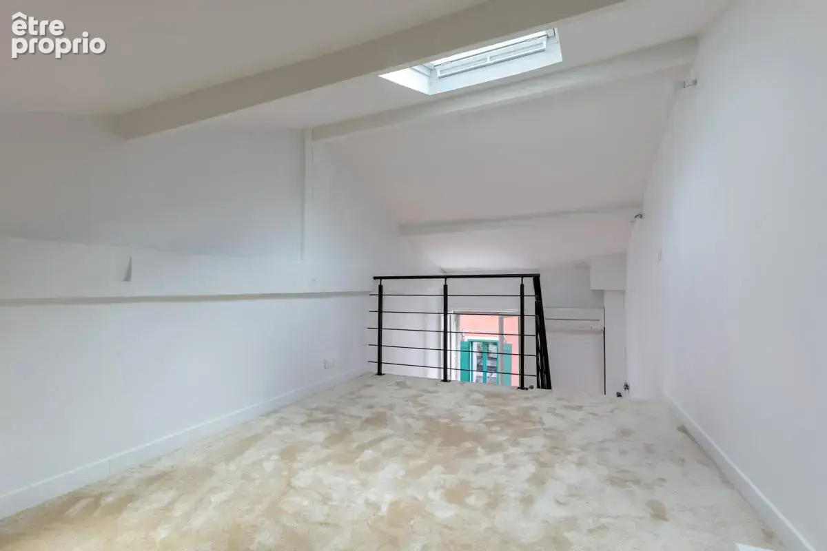 JOURDAIN / Ancien atelier réhabilité en loft duplex - photo 20