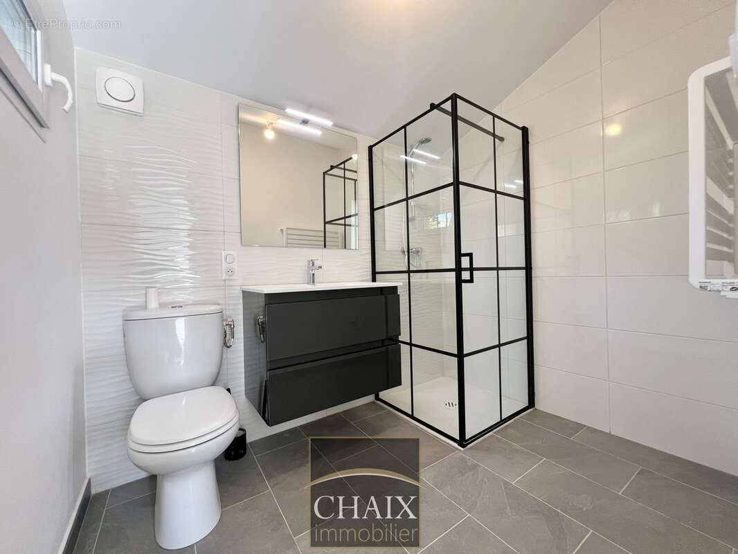 13009 MARSEILLE - Maison + studio bien rare - photo 12
