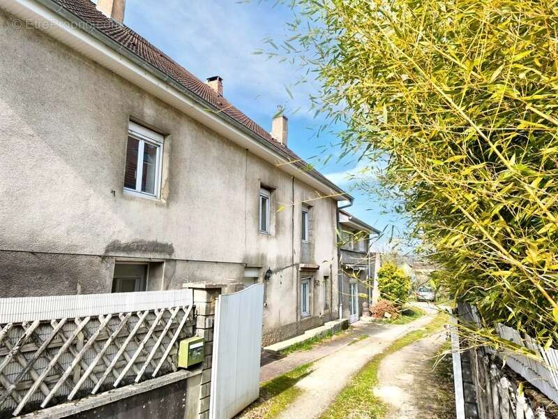 Maison à DAMPIERRE