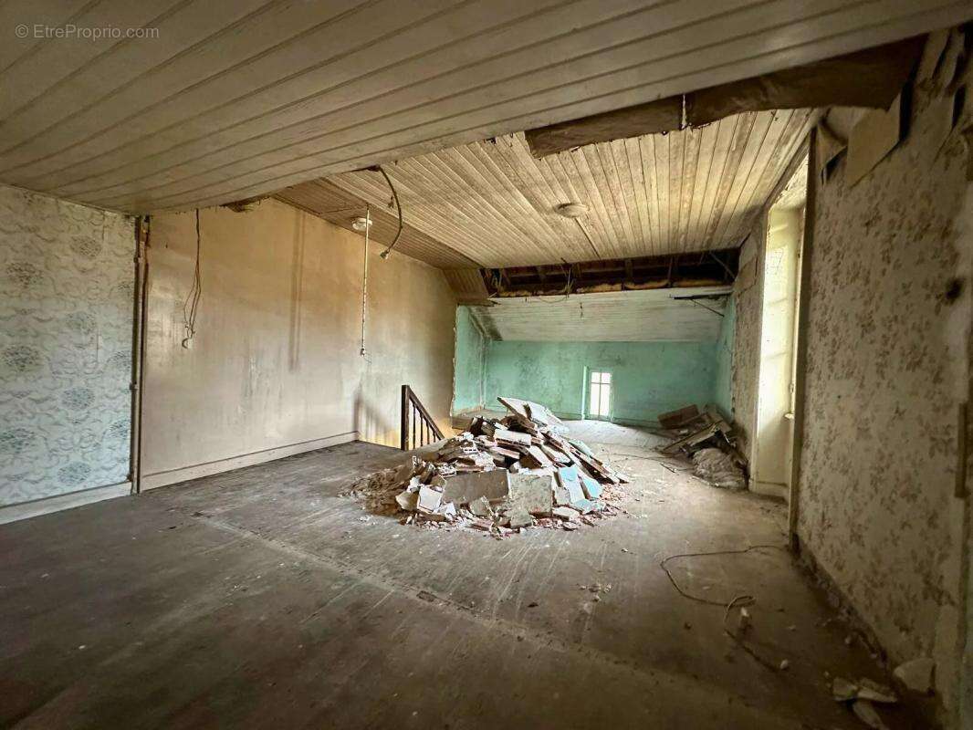 Maison à BUSSEROLLES