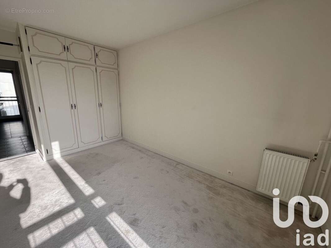 Photo 8 - Appartement à COURBEVOIE