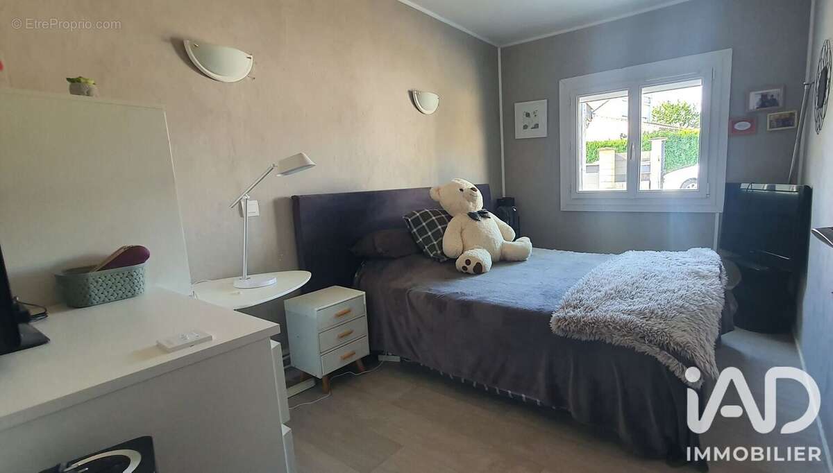 Maison 96 m² à Floirac  - photo 7